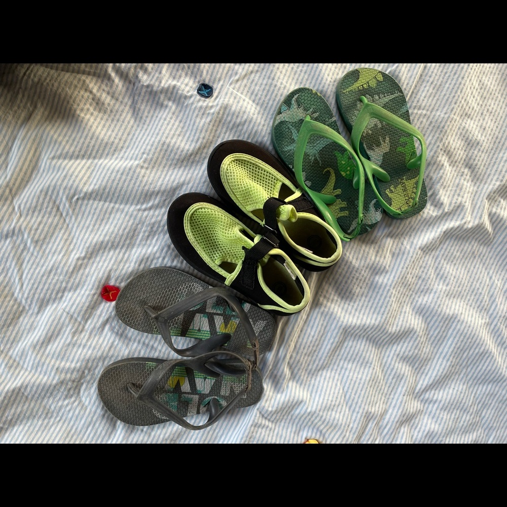 Toddler Summer shoes size 9/ 10